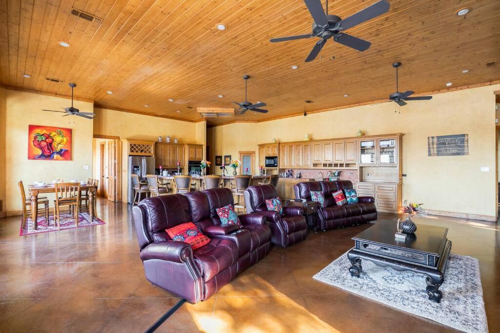 Texas Ranch House With 5 Bedroom And Fish Pond Dallas Exterior photo