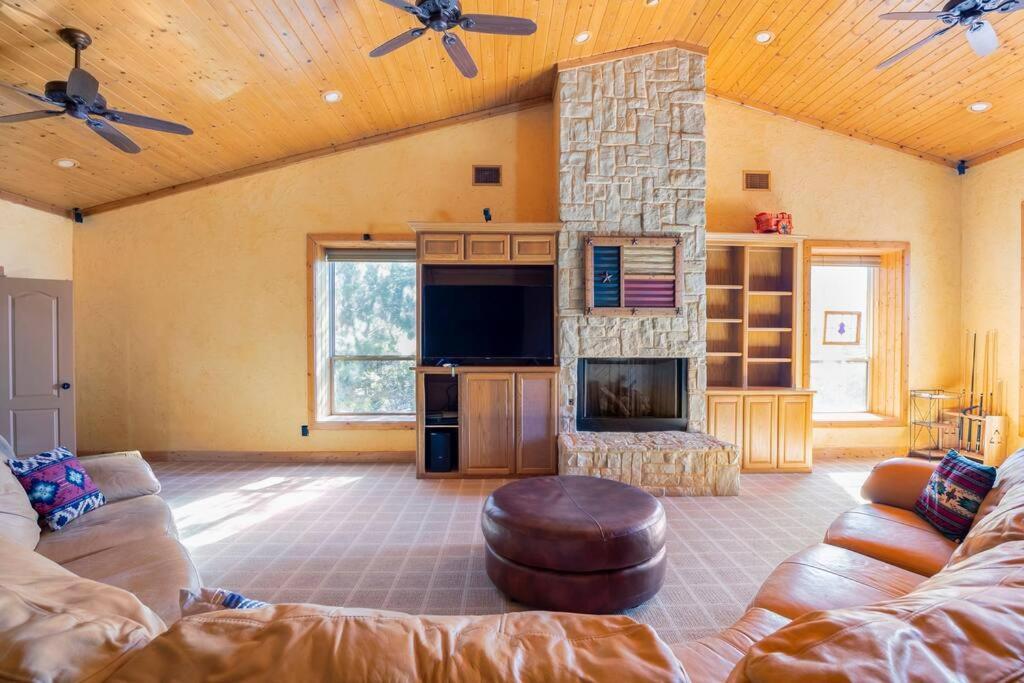 Texas Ranch House With 5 Bedroom And Fish Pond Dallas Exterior photo