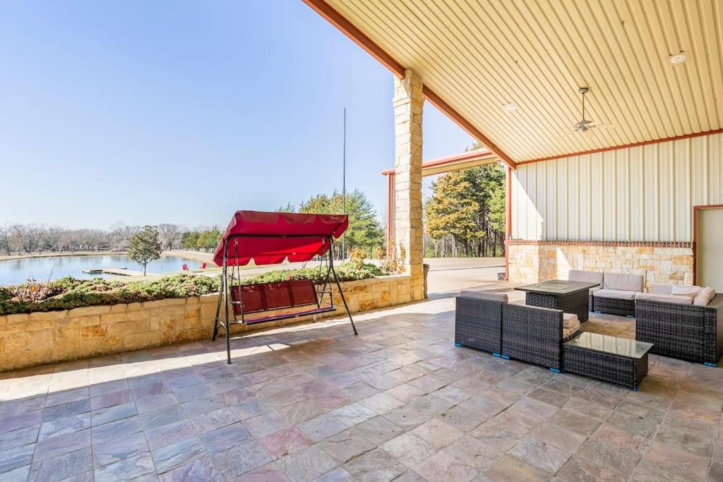 Texas Ranch House With 5 Bedroom And Fish Pond Dallas Exterior photo