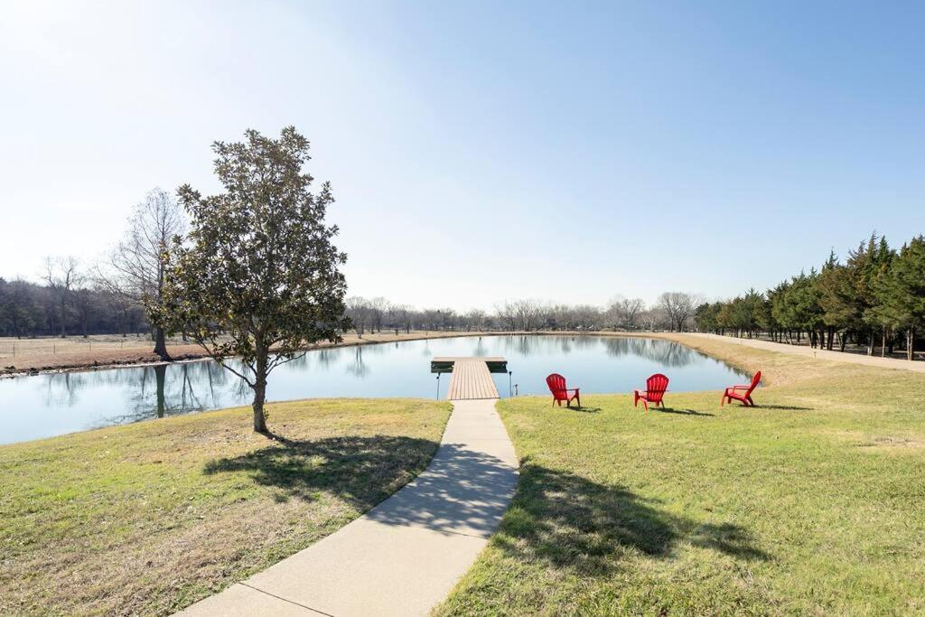 Texas Ranch House With 5 Bedroom And Fish Pond Dallas Exterior photo